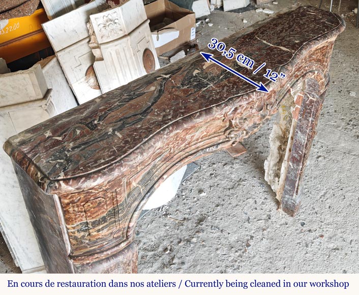 Cheminée d'époque Louis XV en marbre Rouge Royal ornée d'une coquille Cheminée d'époque Louis XV en marbre Rouge Royal ornée d'une coquille-9