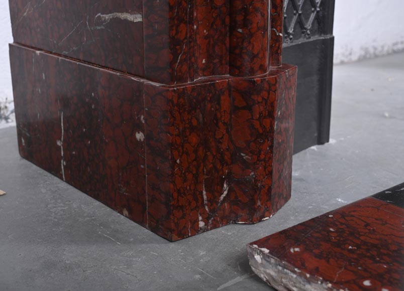 Cheminée de style Louis XIV à boudin sculptée en marbre Griotte Cheminée de style Louis XIV à boudin sculptée en marbre Griotte-4