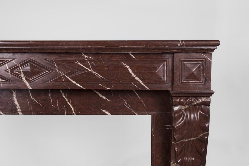 Cheminée ancienne de style Napoléon III en marbre Rouge Griotte aux pattes et feuilles d’acanthe Cheminée ancienne de style Napoléon III en marbre Rouge Griotte aux pattes et feuilles d’acanthe-7