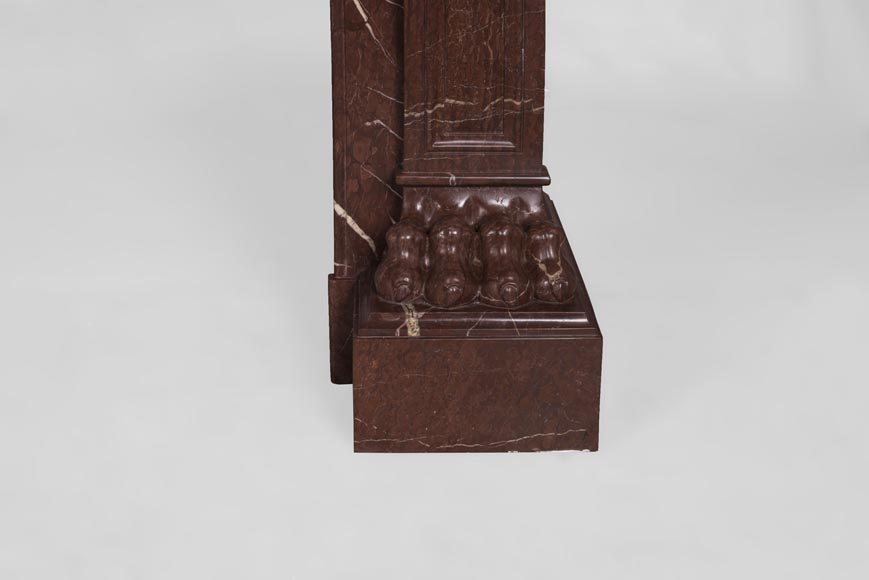 Cheminée ancienne de style Napoléon III en marbre Rouge Griotte aux pattes et feuilles d’acanthe Cheminée ancienne de style Napoléon III en marbre Rouge Griotte aux pattes et feuilles d’acanthe-9