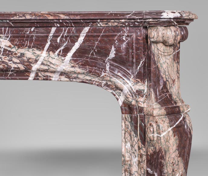 Cheminée ancienne de style Louis XV, modèle Pompadour, en marbre Campan rubané Cheminée ancienne de style Louis XV, modèle Pompadour, en marbre Campan rubané-6