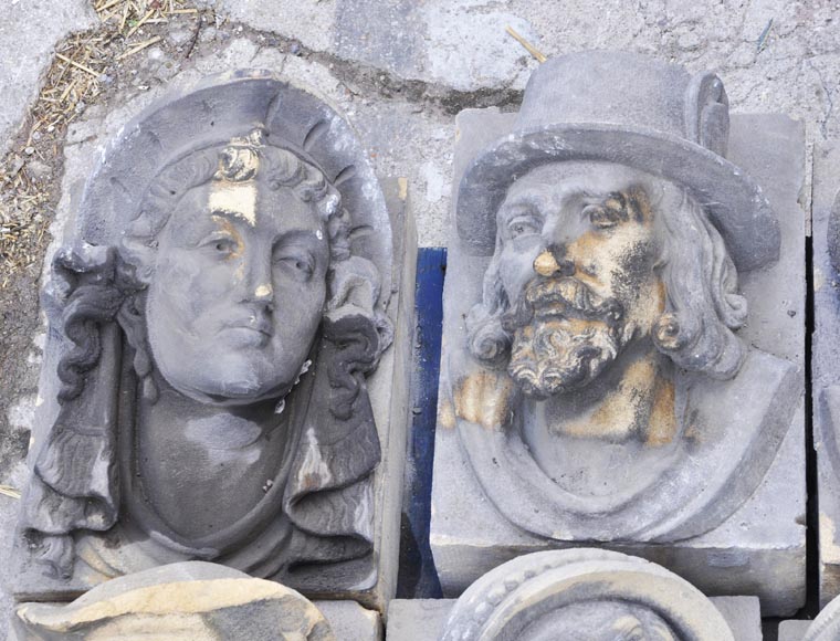 Ensemble de visages sculptés et d'éléments décoratifs en pierre de Soleil des Ardennes, fin du XIXe siècle Ensemble de visages sculptés et d'éléments décoratifs en pierre de Soleil des Ardennes, fin du XIXe siècle-3
