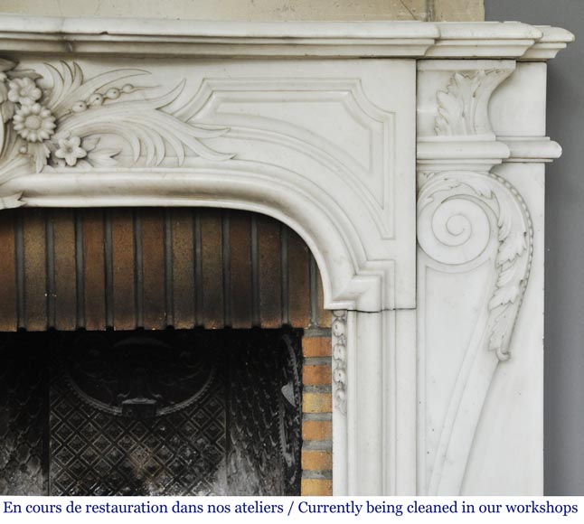 Cheminée ancienne Napoléon III en marbre demi statuaire, à décor de profil de femme dans un médaillon perlé Cheminée ancienne Napoléon III en marbre demi statuaire, à décor de profil de femme dans un médaillon perlé-11