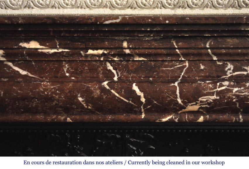 Cheminée ancienne de style Louis XIV en marbre Rouge du Nord avec son intérieur en fonte Cheminée ancienne de style Louis XIV en marbre Rouge du Nord avec son intérieur en fonte-1