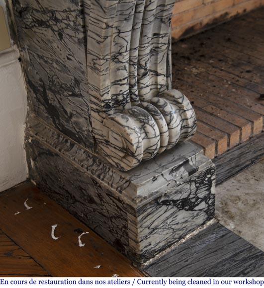 Cheminée ancienne de style Restauration en marbre Bleu Fleuri Cheminée ancienne de style Restauration en marbre Bleu Fleuri-4