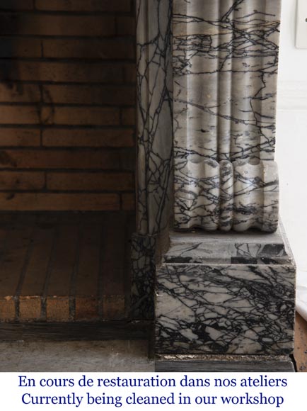 Cheminée ancienne de style Restauration en marbre Bleu Fleuri Cheminée ancienne de style Restauration en marbre Bleu Fleuri-8