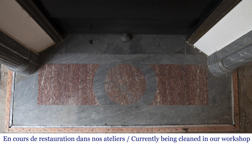 Cheminée ancienne de style Louis XVI à demi-colonnes en marbre Bleu Turquin Cheminée ancienne de style Louis XVI à demi-colonnes en marbre Bleu Turquin-7