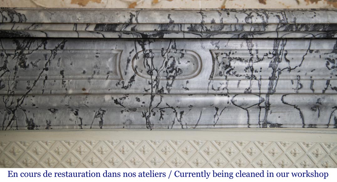 Cheminée ancienne de style Louis XV, Pompadour galbée en marbre Bleu Fleuri Cheminée ancienne de style Louis XV, Pompadour galbée en marbre Bleu Fleuri-1