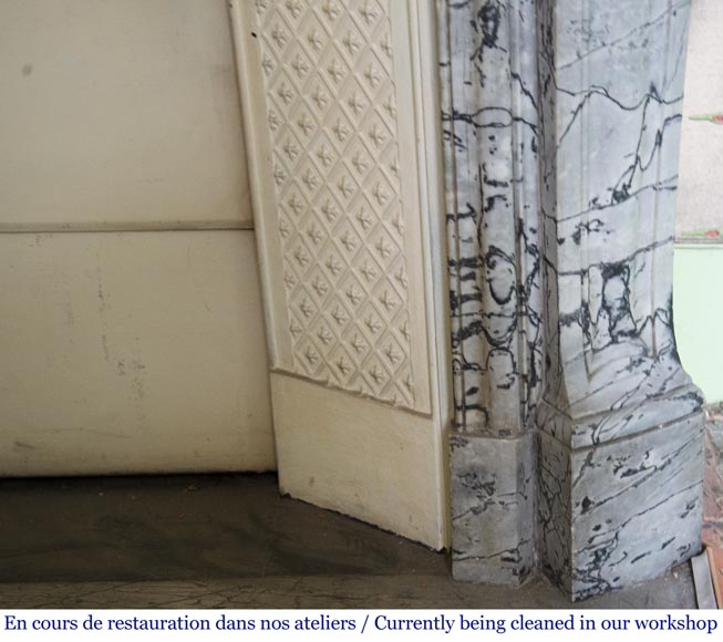 Cheminée ancienne de style Louis XV, Pompadour galbée en marbre Bleu Fleuri Cheminée ancienne de style Louis XV, Pompadour galbée en marbre Bleu Fleuri-7