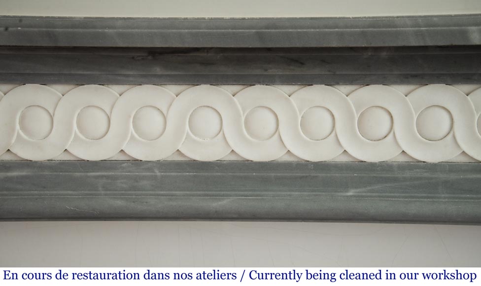 Cheminée ancienne de style Louis XVI en marbre Bleu Turquin et marbre de Carrare Cheminée ancienne de style Louis XVI en marbre Bleu Turquin et marbre de Carrare-1