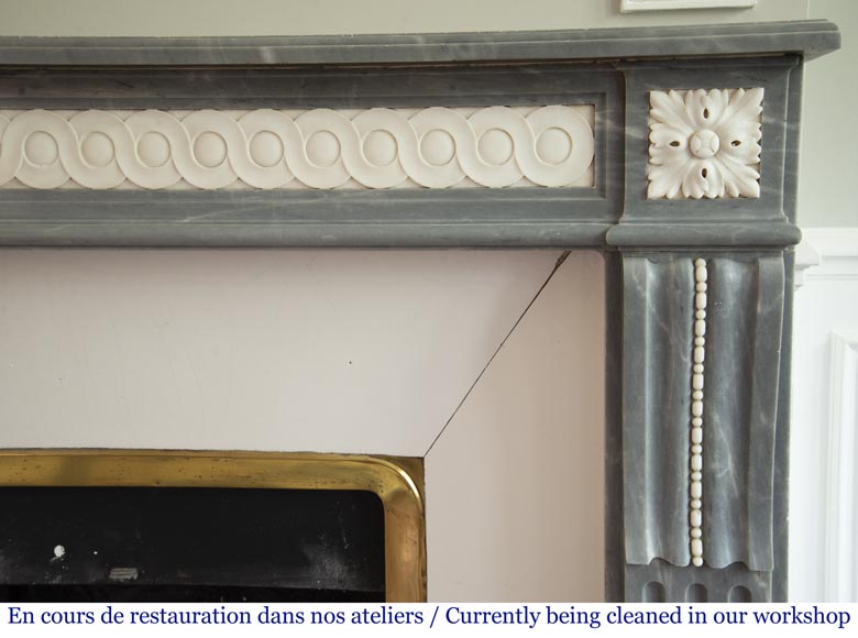 Cheminée ancienne de style Louis XVI en marbre Bleu Turquin et marbre de Carrare Cheminée ancienne de style Louis XVI en marbre Bleu Turquin et marbre de Carrare-7