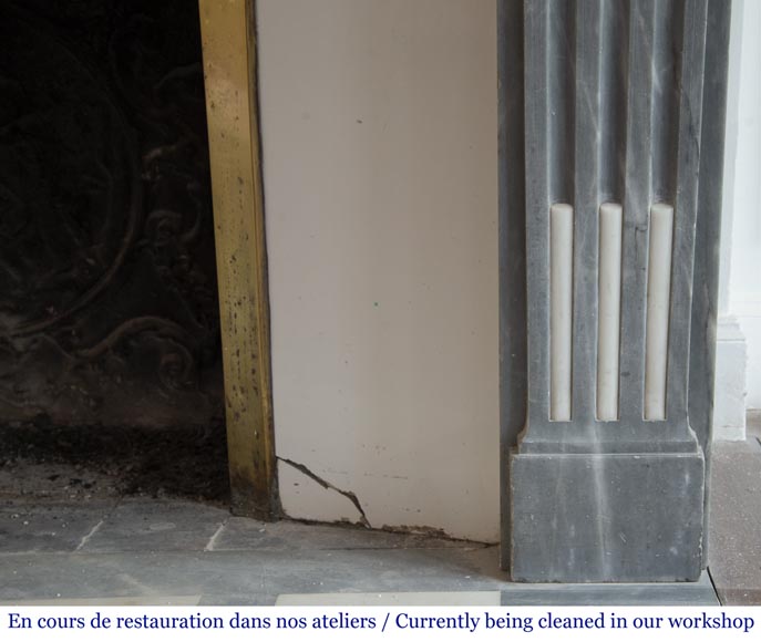 Cheminée ancienne de style Louis XVI en marbre Bleu Turquin et marbre de Carrare Cheminée ancienne de style Louis XVI en marbre Bleu Turquin et marbre de Carrare-8