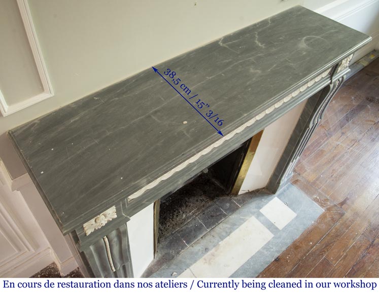 Cheminée ancienne de style Louis XVI en marbre Bleu Turquin et marbre de Carrare Cheminée ancienne de style Louis XVI en marbre Bleu Turquin et marbre de Carrare-9