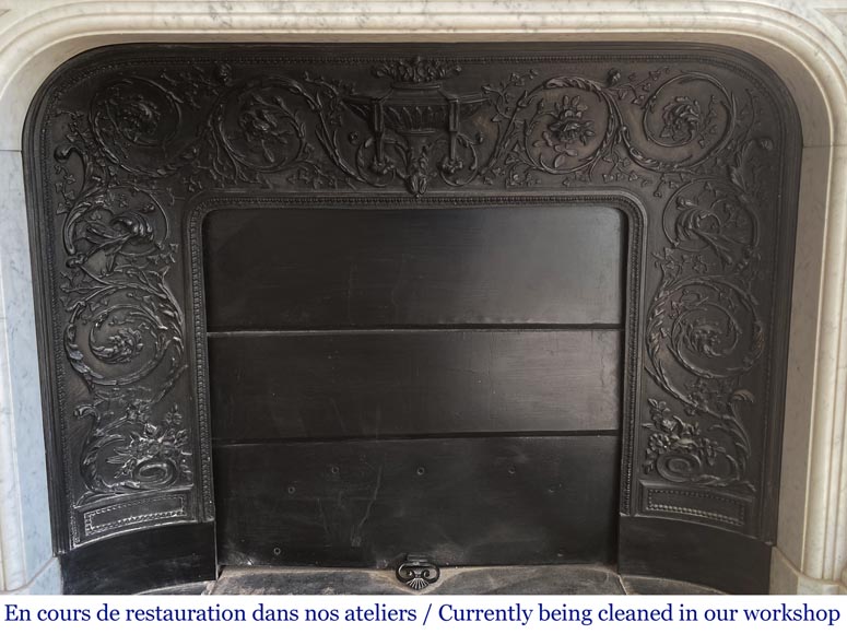 Cheminée ancienne de style Napoléon III en marbre de Carrare sculptée de feuilles de chêne Cheminée ancienne de style Napoléon III en marbre de Carrare sculptée de feuilles de chêne-6