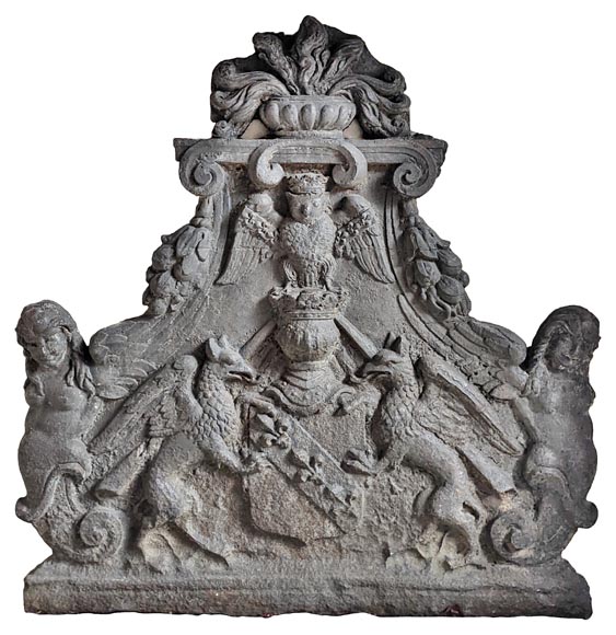 Plaque de cheminée aux armes du Châtelet Plaque de cheminée aux armes du Châtelet-0