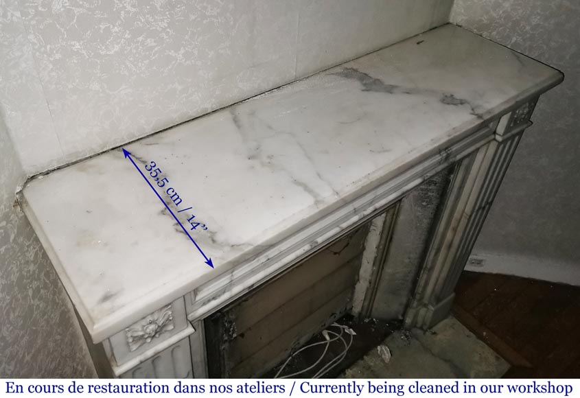 Cheminée ancienne de style Louis XVI aux rosettes en marbre Arabescato Cheminée ancienne de style Louis XVI aux rosettes en marbre Arabescato-8