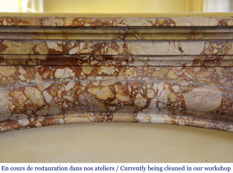 Cheminée ancienne de style Louis XIV à  Cheminée ancienne de style Louis XIV à