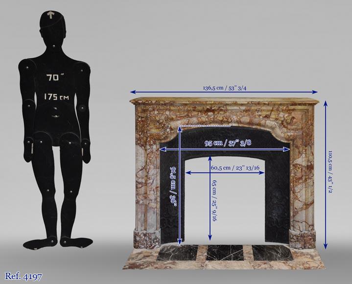 Cheminée ancienne de style Louis XIV à  Cheminée ancienne de style Louis XIV à