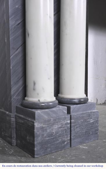 Cheminée de style Empire en marbre bleu turquin à colonnes en marbre statuaire Cheminée de style Empire en marbre bleu turquin à colonnes en marbre statuaire-7