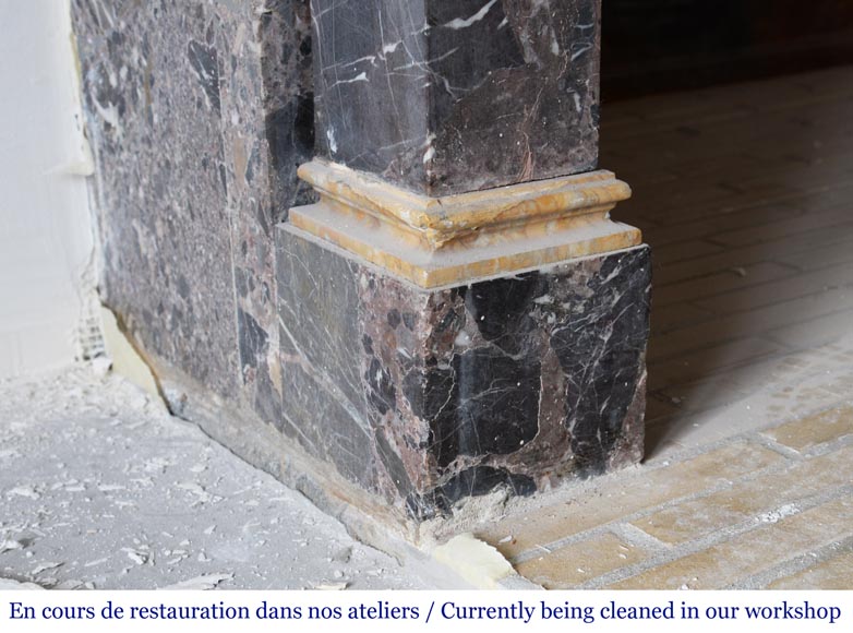 Cheminée ancienne de style Empire en brêche de Waulsort et décors en albâtre Cheminée ancienne de style Empire en brêche de Waulsort et décors en albâtre-4