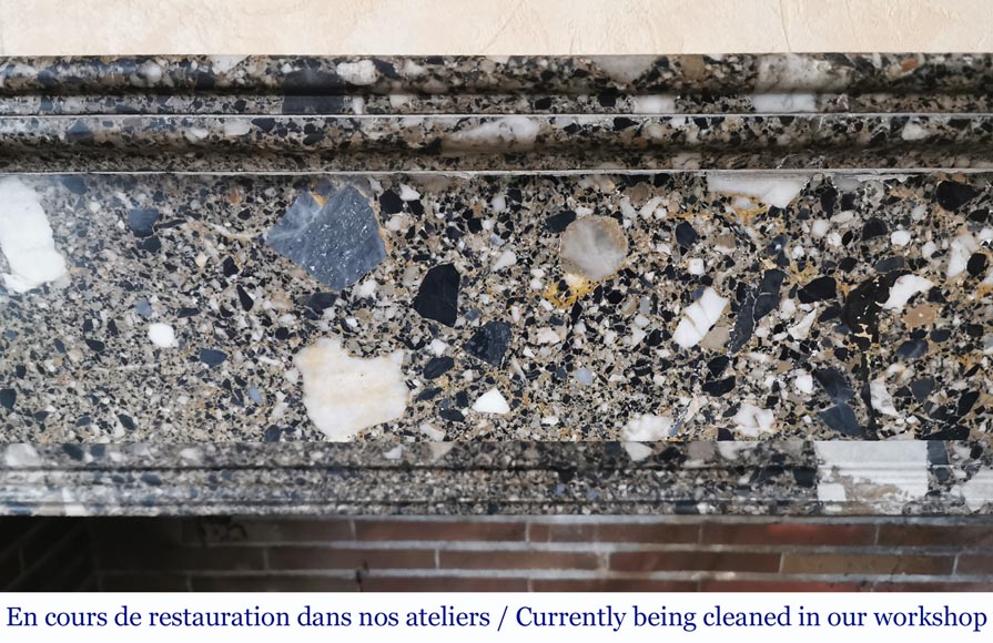 Cheminée ancienne Restauration en Brèche de Médous grise, seconde moitié du XIXe siècle  Cheminée ancienne Restauration en Brèche de Médous grise, seconde moitié du XIXe siècle -1