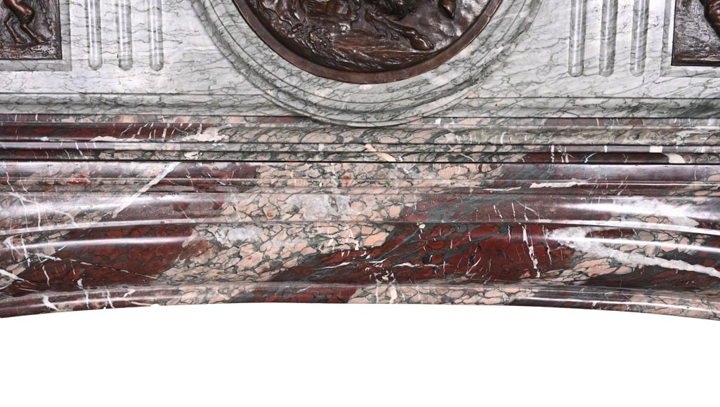 Cheminée en marbre Campan de style Louis XIV, bronzes (d’après CLODION) Cheminée en marbre Campan de style Louis XIV, bronzes (d’après CLODION)-9