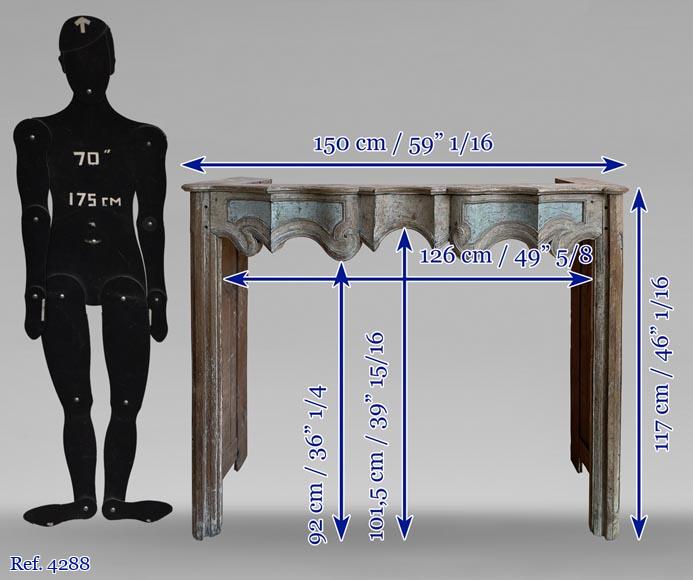 Cheminée d'époque Louis XV en chataignier avec polychromie bleu ancienne, XVIIIe siècle Cheminée d'époque Louis XV en chataignier avec polychromie bleu ancienne, XVIIIe siècle-8