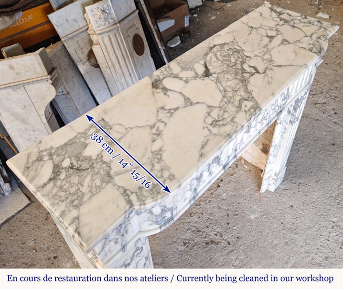 Cheminée de style Louis XVI en marbre Arabescato décorée de cannelures Cheminée de style Louis XVI en marbre Arabescato décorée de cannelures-8