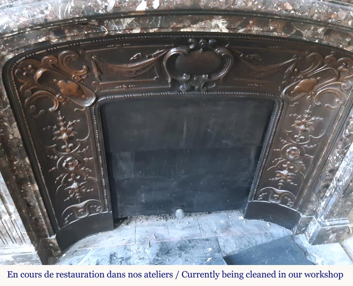 Cheminée ancienne de style Régence en Brèche Pavonazza Cheminée ancienne de style Régence en Brèche Pavonazza-1