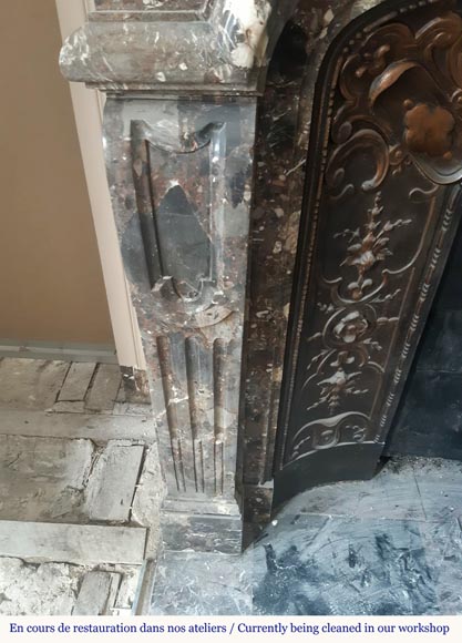 Cheminée ancienne de style Régence en Brèche Pavonazza Cheminée ancienne de style Régence en Brèche Pavonazza-3