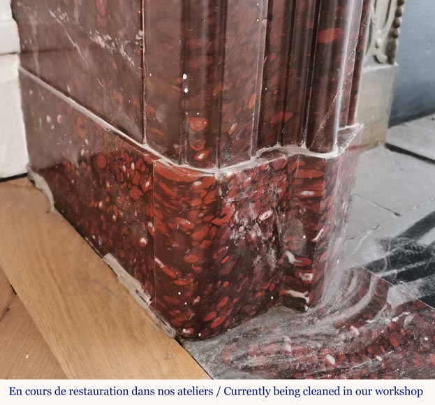 Grande cheminée ancienne de style Louis XIV en marbre Rouge Griotte Grande cheminée ancienne de style Louis XIV en marbre Rouge Griotte-4