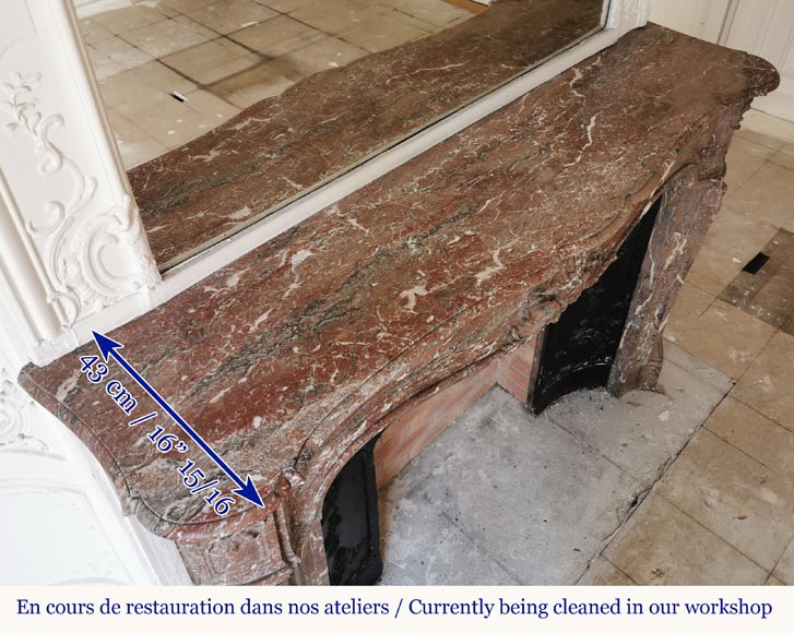 Grande cheminée de style Louis XV aux trois coquilles en marbre Rouge du Nord  Grande cheminée de style Louis XV aux trois coquilles en marbre Rouge du Nord -10