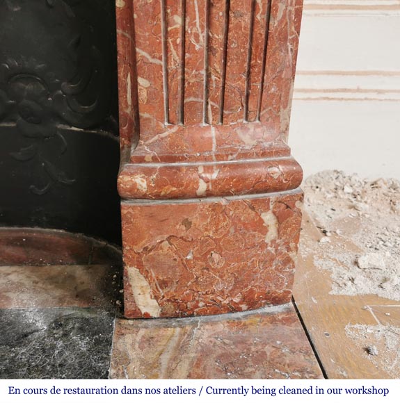 Cheminée de style Louis XV en brèche de Saint-Maximin Cheminée de style Louis XV en brèche de Saint-Maximin-9