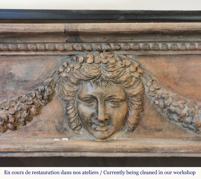 Rare cheminée en terre cuite de style Louis XVI à colonnes torses, début du XIXe siècle Rare cheminée en terre cuite de style Louis XVI à colonnes torses, début du XIXe siècle-2