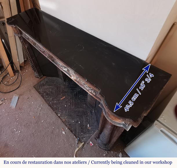 Rare cheminée en terre cuite de style Louis XVI à colonnes torses, début du XIXe siècle Rare cheminée en terre cuite de style Louis XVI à colonnes torses, début du XIXe siècle-13