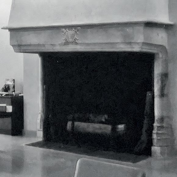 Importante cheminée en pierre du XVIIe siècle Importante cheminée en pierre du XVIIe siècle-0