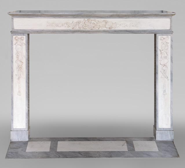 Cheminée de style Louis XVI en marbre statuaire et Bleu Turquin aux instruments de musique Cheminée de style Louis XVI en marbre statuaire et Bleu Turquin aux instruments de musique-0