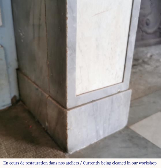 Cheminée de style Louis XVI en marbre statuaire et Bleu Turquin aux instruments de musique Cheminée de style Louis XVI en marbre statuaire et Bleu Turquin aux instruments de musique-9