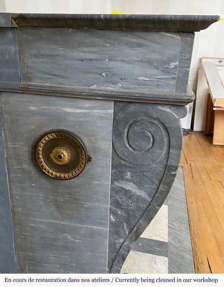 Cheminée de style Louis-Philippe en marbre Bleu Turquin Cheminée de style Louis-Philippe en marbre Bleu Turquin-2