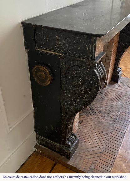 Cheminée de style Louis Philippe en marbre Gris Saint-Anne Cheminée de style Louis Philippe en marbre Gris Saint-Anne-1