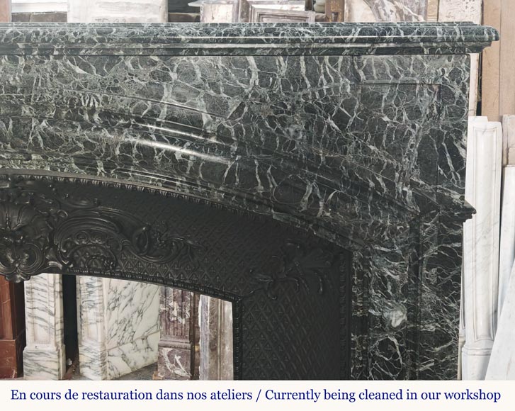 Importante cheminée de style Louis XIV en marbre vert de mer Importante cheminée de style Louis XIV en marbre vert de mer-6