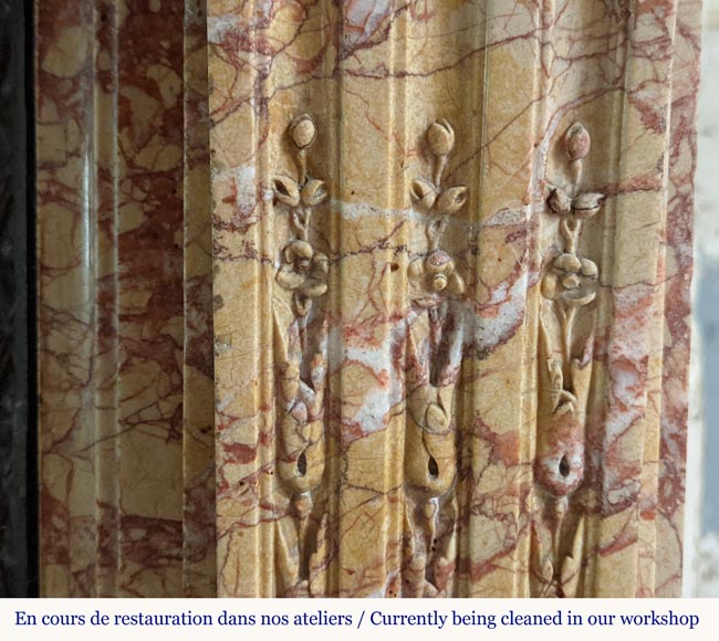 Cheminée de style Louis XVI aux rosaces en marbre Breccia Nuvolata Cheminée de style Louis XVI aux rosaces en marbre Breccia Nuvolata-7