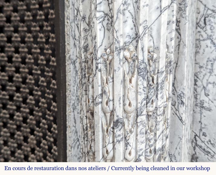 Belle cheminée de style Louis XVI aux demies colonnes en marbre Bleu Fleuri Belle cheminée de style Louis XVI aux demies colonnes en marbre Bleu Fleuri-8