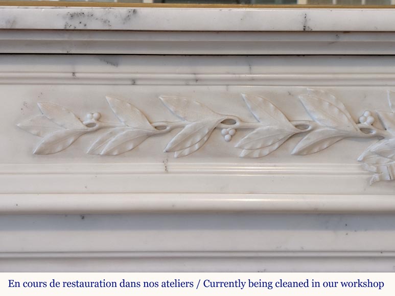 Cheminée de style Louis XVI à demie colonne et couronne de laurier Cheminée de style Louis XVI à demie colonne et couronne de laurier-3