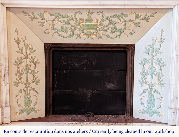 Cheminée de style Louis XVI à demie colonne et couronne de laurier Cheminée de style Louis XVI à demie colonne et couronne de laurier-11