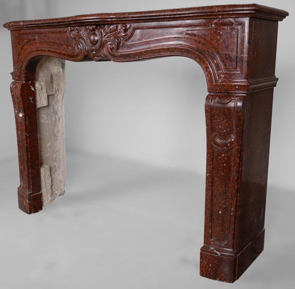 Belle cheminée en marbre Rouge Griotte au cabochon dans un entourage de feuilles d'acanthe Belle cheminée en marbre Rouge Griotte au cabochon dans un entourage de feuilles d'acanthe-8