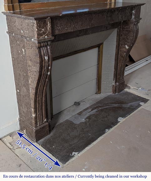 Cheminée Restauration en marbre Champlain noir Cheminée Restauration en marbre Champlain noir-2