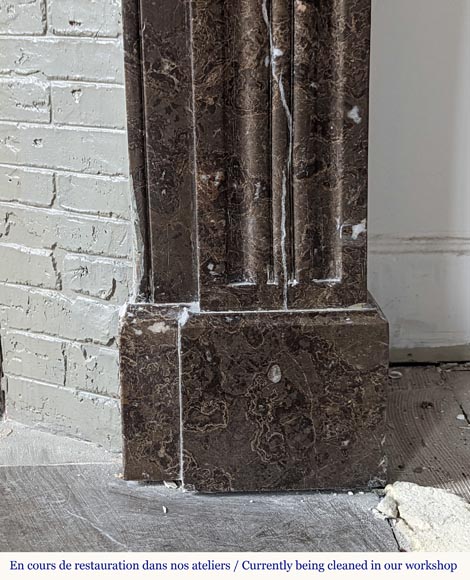 Cheminée Restauration en marbre Champlain noir Cheminée Restauration en marbre Champlain noir-6