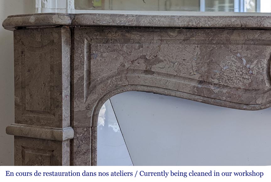 Cheminée ancienne de style Louis XV, modèle Pompadour, en pierre de Lunel Cheminée ancienne de style Louis XV, modèle Pompadour, en pierre de Lunel-3