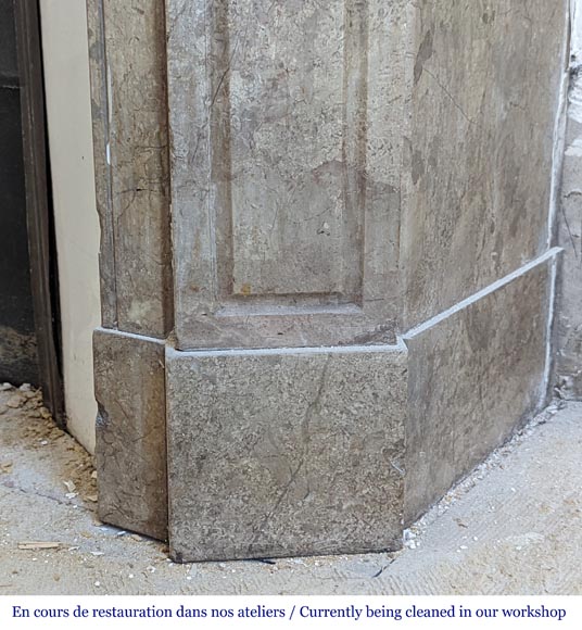 Cheminée ancienne de style Louis XV, modèle Pompadour, en pierre de Lunel Cheminée ancienne de style Louis XV, modèle Pompadour, en pierre de Lunel-7